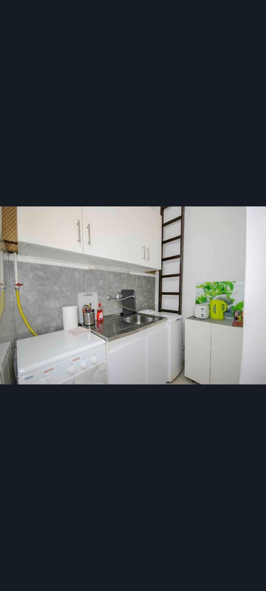 Free Parking Garage! Downtown Close To New York Cafe Apartament