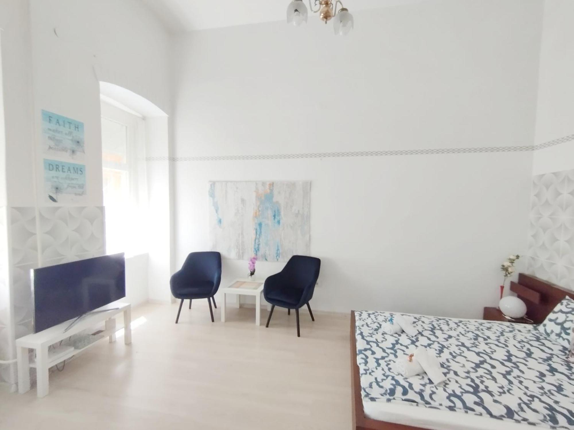 Apartamento Free Parking Garage! Downtown Close To New York Cafe Budapeste